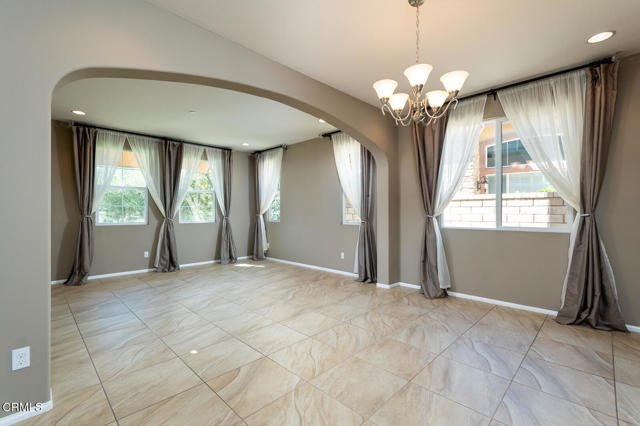 Detail Gallery Image 12 of 67 For 24863 Carbon Ln, Valencia,  CA 91354 - 4 Beds | 3/1 Baths