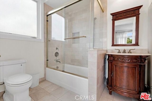 10517 Blythe Avenue, Los Angeles CA: https://media.crmls.org/mediaz/f867c8c6-63a3-4dd7-891b-48fac7b3f578.jpg