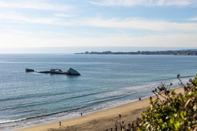 2834 Casa De Vida Drive, Aptos CA: https://media.crmls.org/mediaz/f86875ce-9519-4197-aedd-fc9a1fb4f371.jpg