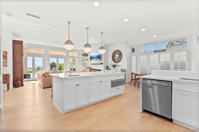 3930 Torrey Hills Lane, San Diego CA: https://media.crmls.org/mediaz/f86896cd-85f1-4643-98eb-0545c231e33c.jpg
