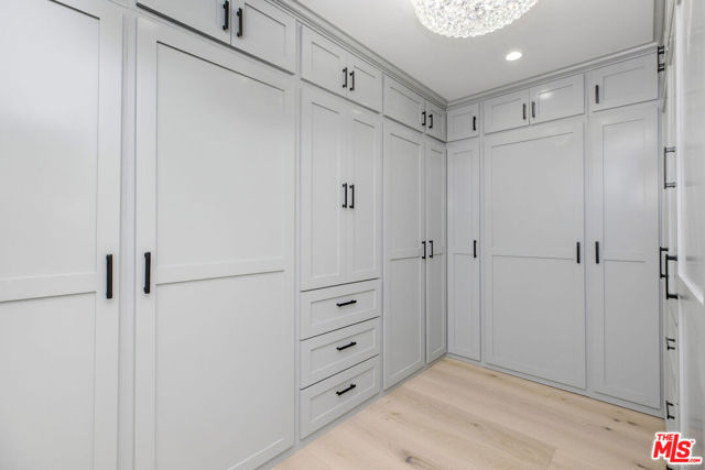 6888 Alta Vista Drive, Rancho Palos Verdes CA: https://media.crmls.org/mediaz/f869dace-b5c9-49cd-b034-d30de9137053.jpg