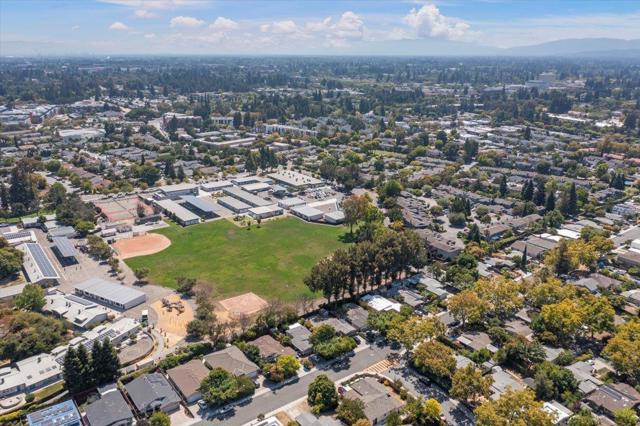 586 Burgoyne Street, Mountain View CA: https://media.crmls.org/mediaz/f86aee44-12bc-4812-91d7-e832b115f6c0.jpg