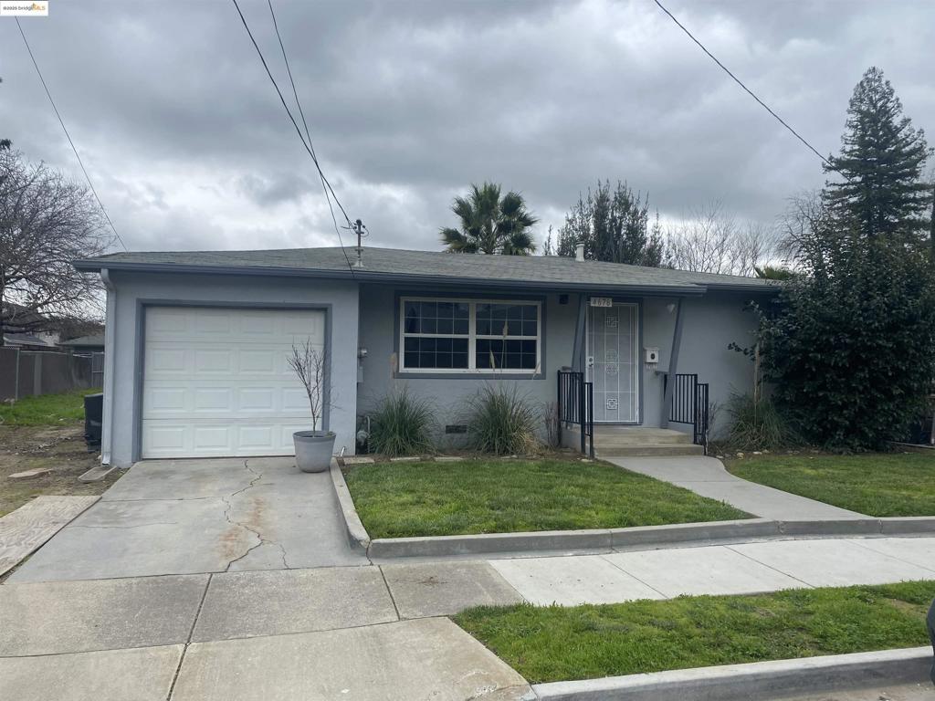 4676 AUGUSTINE DRIVE