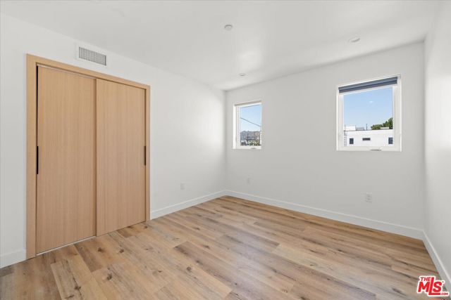 841 N Mccadden Pl, Los Angeles CA: https://media.crmls.org/mediaz/f86c26bb-38ec-4a7f-9476-3114d52d29b3.jpg