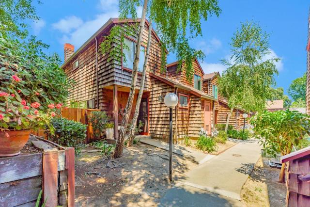 1555 Hecker Pass Road, Gilroy CA: https://media.crmls.org/mediaz/f86c58e4-8ada-449a-b86c-890ae78a48cc.jpg