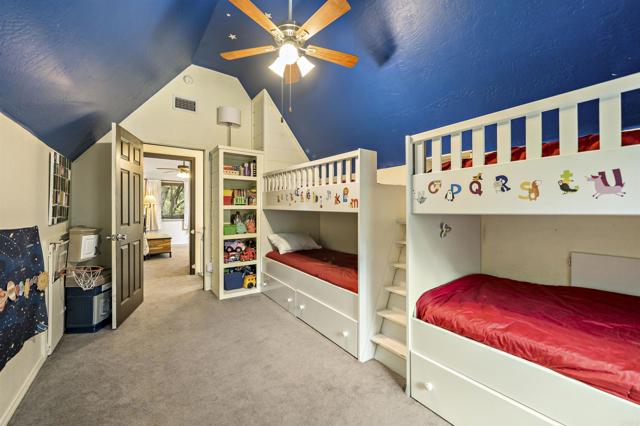 Detail Gallery Image 11 of 13 For 52633 Sunset Ln, Idyllwild,  CA 92549 - 3 Beds | 2 Baths