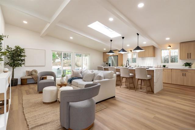 Image 5 of 48 For 5644 Bromley Way
