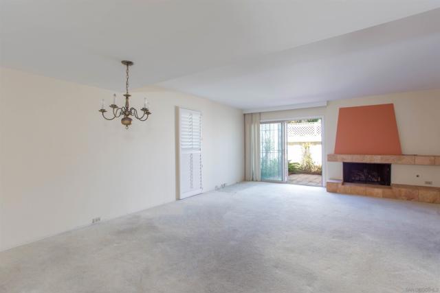 3216 Loma Riviera Dr, San Diego CA: https://media.crmls.org/mediaz/f86c984f-e06e-4303-9752-476e25c95e67.jpg