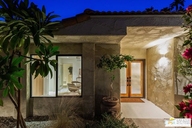 2264 Oakcrest Drive, Palm Springs, CA 92264