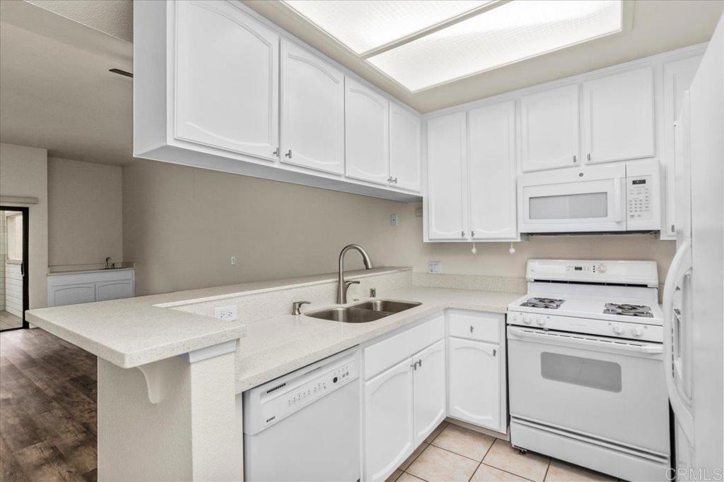 4639 Executive Drive - photo 9