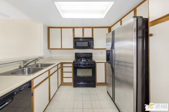 Image 17 of 30 For 42995 Park Place