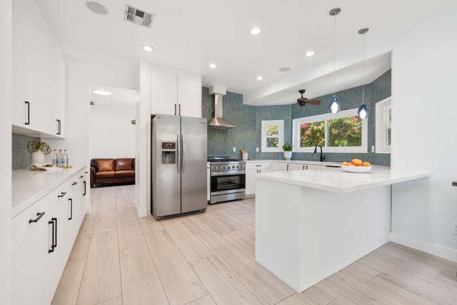 Image 10 of 48 For 43875 Milan Court