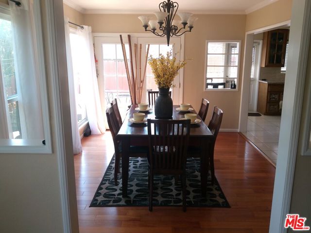 5078 Southridge Avenue, Los Angeles CA: https://media.crmls.org/mediaz/f86e698b-5675-4e75-b1d7-ff0eb2020698.jpg
