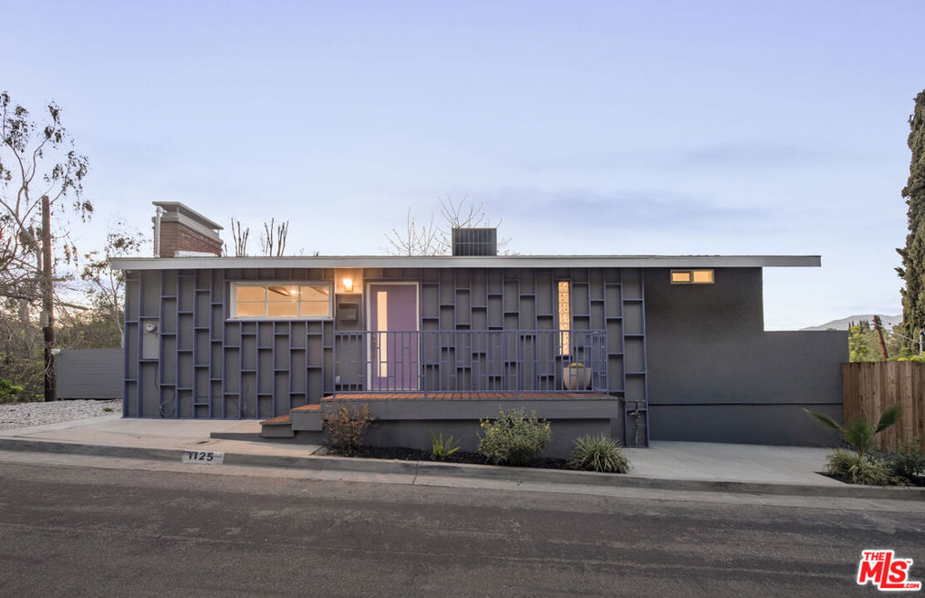 1125 Oban Drive