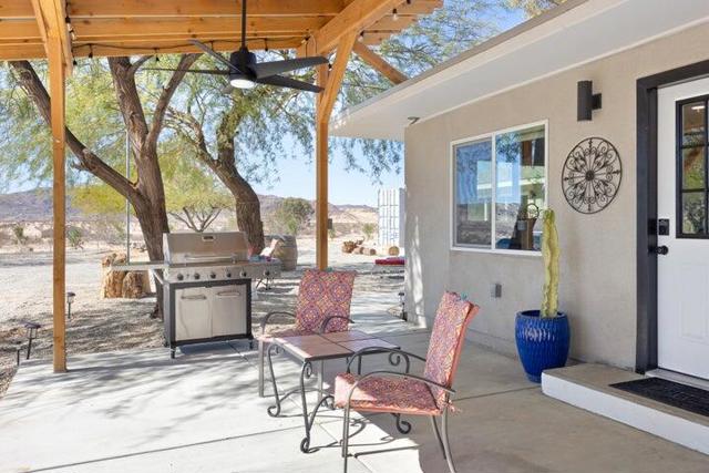 69450 Amboy Road, 29 Palms CA: https://media.crmls.org/mediaz/f86f98eb-fd96-4913-820b-3a18878e5212.jpg