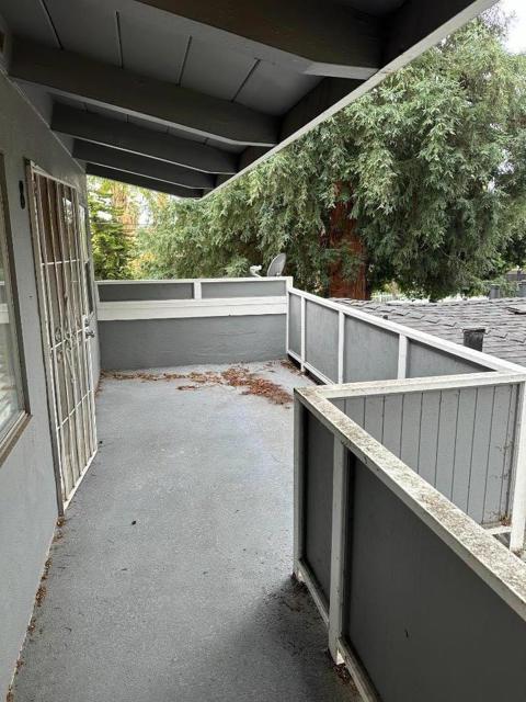 Image 8 of 27 For 527 Taylor Avenue