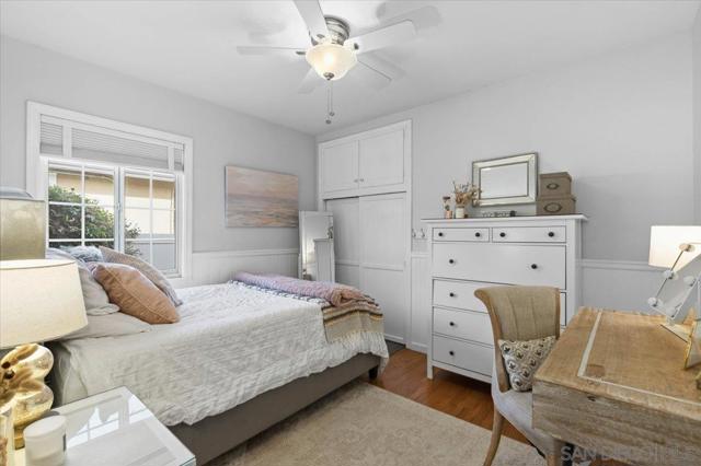 903 Moana Dr, San Diego CA: https://media.crmls.org/mediaz/f87077ea-097b-4a20-81b2-aa56857efa9a.jpg