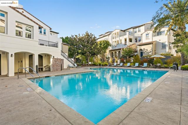 4153 Clarinbridge Cir, Dublin CA: https://media.crmls.org/mediaz/f8710b32-02f1-4b24-90c4-f3f3fa6709ab.jpg