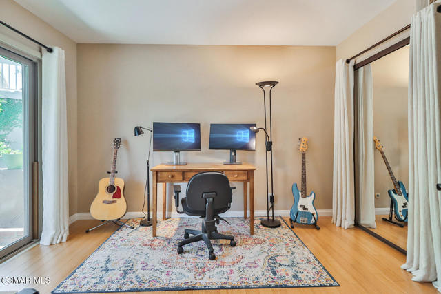 434 Vista Dorado Lane, Oak Park CA: https://media.crmls.org/mediaz/f8724bb0-f959-4222-9518-ee007fbbe906.jpg