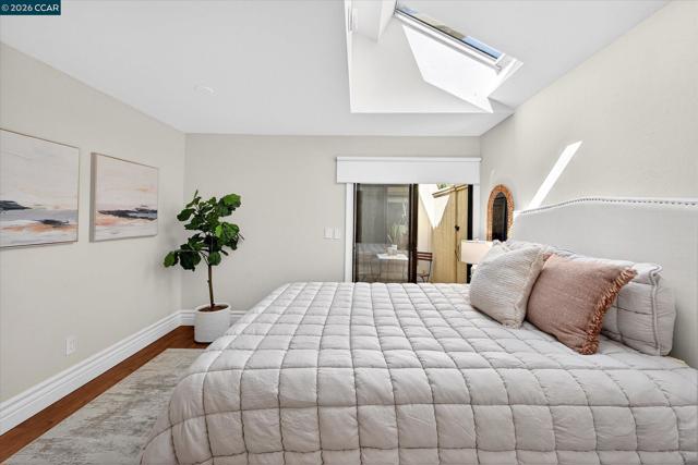 951 Redwood Dr, Danville CA: https://media.crmls.org/mediaz/f872fd22-40a2-42d8-acf2-739f80963dec.jpg