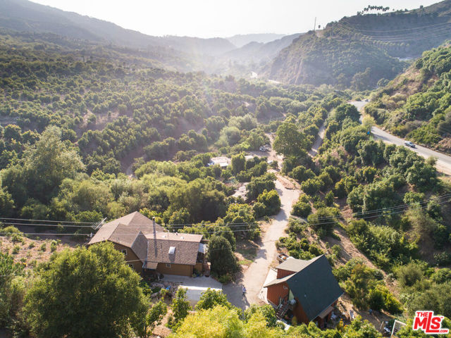 5850 Casitas Pass Road, Ventura CA: https://media.crmls.org/mediaz/f8733541-e4d7-4ace-969d-9e8519043177.jpg