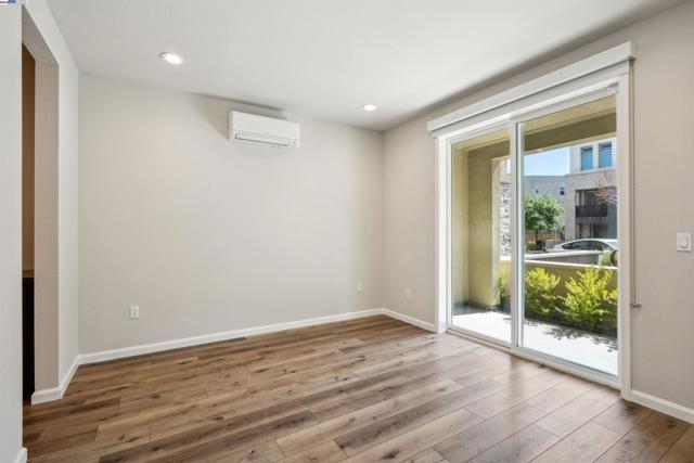 5813 Huntley Ave, Dublin CA: https://media.crmls.org/mediaz/f87382f1-1b7b-4832-b3e6-64c048aa5117.jpg