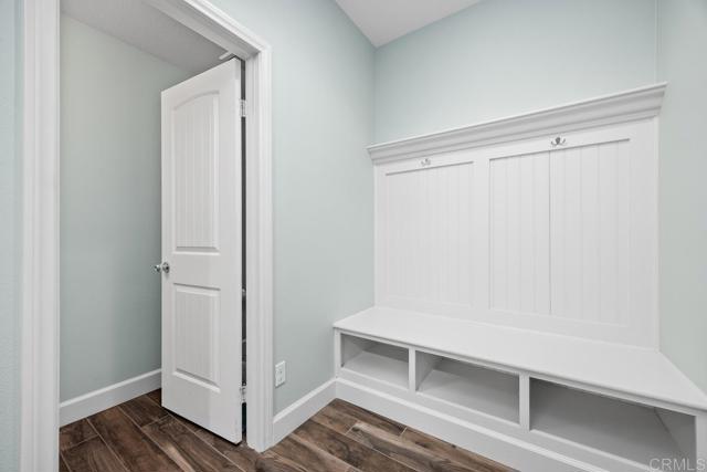 Detail Gallery Image 16 of 58 For 219 Flores Ln, Vista,  CA 92083 - 4 Beds | 2/1 Baths