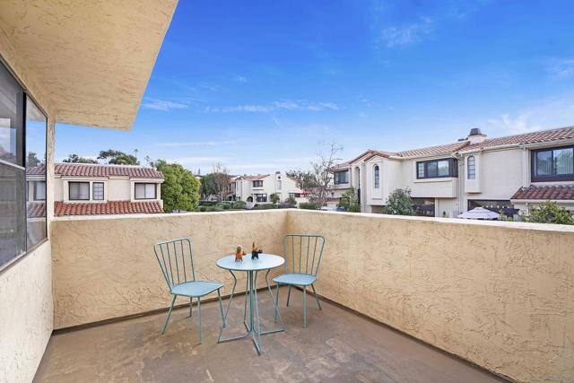 5715 Baltimore Dr, La Mesa, California 91942, 3 Bedrooms Bedrooms, ,2 BathroomsBathrooms,Townhouse,For Sale,Baltimore Dr,250016983SD