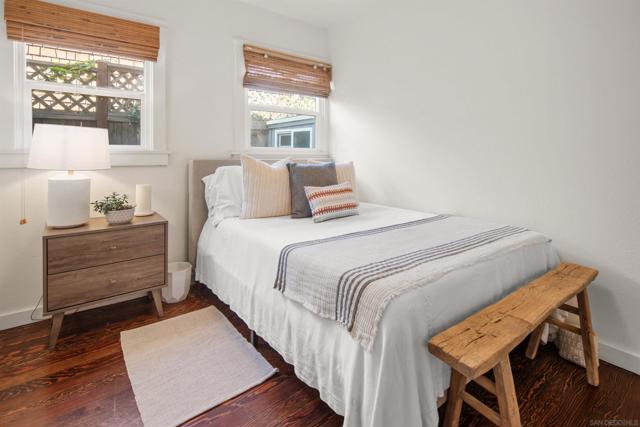 950 Olive Ave, Coronado CA: https://media.crmls.org/mediaz/f874cd3a-c302-4249-9de1-4a9bee7360a8.jpg