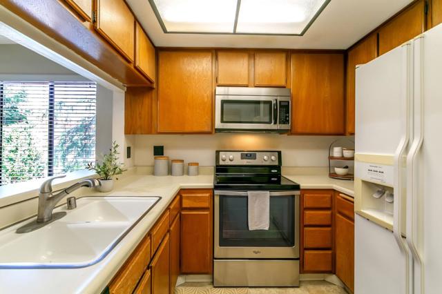 771 Williamsburg Way, Gilroy CA: https://media.crmls.org/mediaz/f8764888-1266-4a24-b9ca-08fc4426c416.jpg