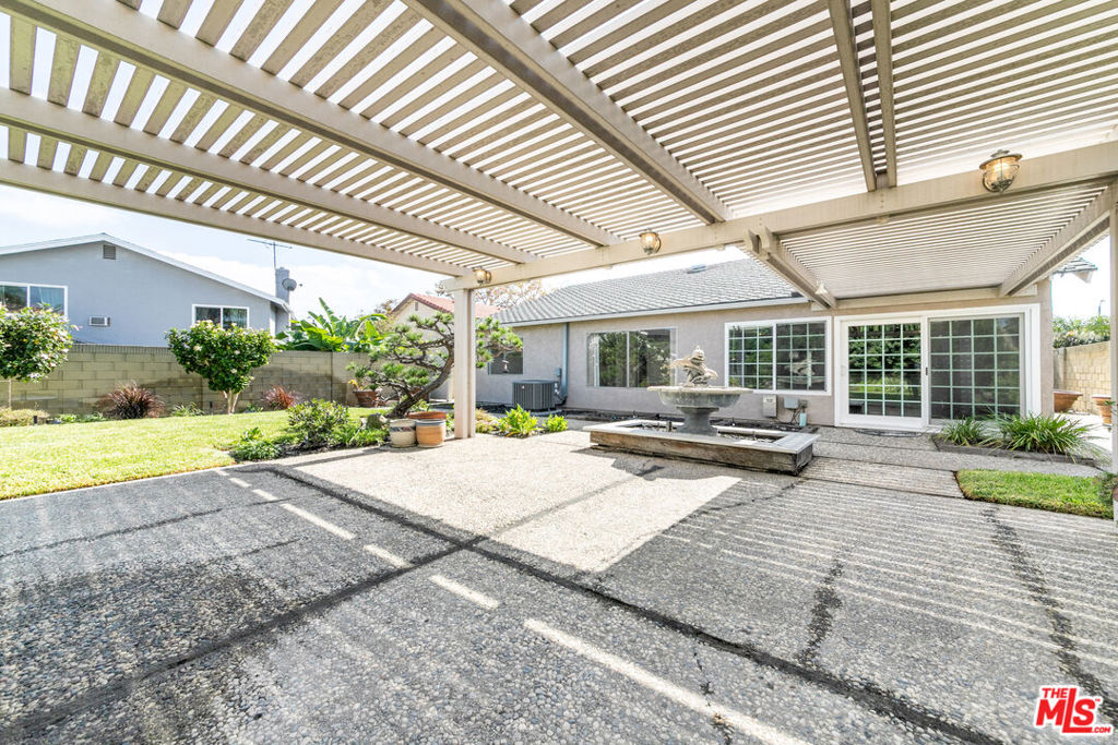 MLS #25610801 image #21