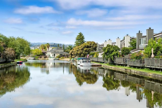 588 Marlin Court, Redwood City CA: https://media.crmls.org/mediaz/f877a8cf-f032-4f97-b34e-a74fb5b1c93c.jpg
