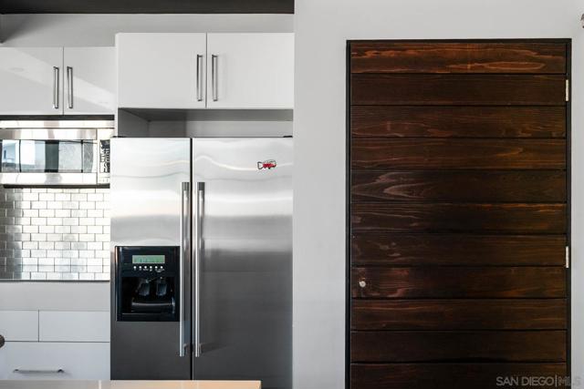 702 Ash St, San Diego CA: https://media.crmls.org/mediaz/f877c506-dbdf-46b1-b95f-5638e6ab6917.jpg