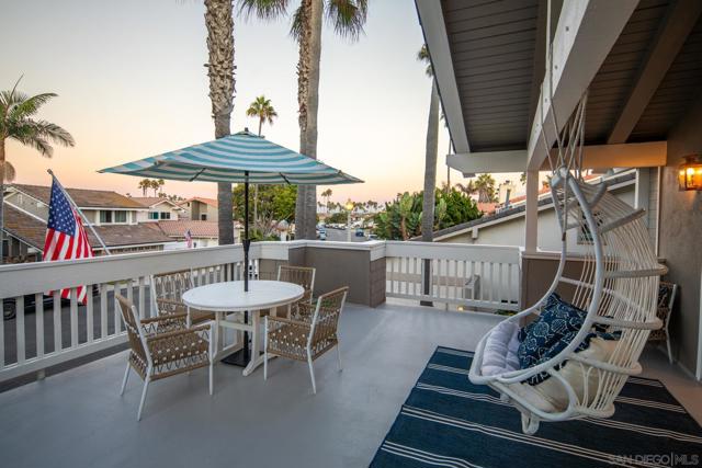 24 Bahama Bend, Coronado CA: https://media.crmls.org/mediaz/f8780288-5445-4f8d-9634-1fd0f19a209f.jpg