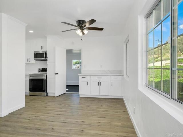 Detail Gallery Image 7 of 54 For 13508 Willow Rd, Lakeside,  CA 92040 - 3 Beds | 1 Baths