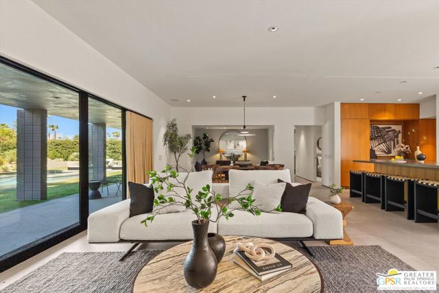 599 N Tercero Circle, Palm Springs, CA 92262