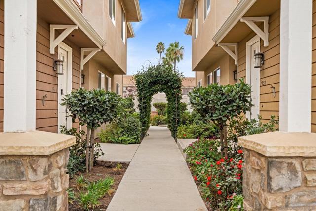 1344 Shoshone Falls Drive, Ramona CA: https://media.crmls.org/mediaz/f87a4cc4-ef82-4bc9-bbb7-fd7063a92f13.jpg