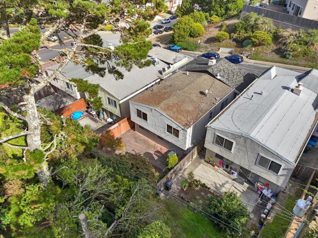 16 Christopher Court, Daly City CA: https://media.crmls.org/mediaz/f87a5c8b-adf4-43ec-bca7-90e61e9a11c9.jpg