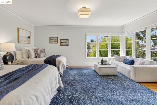 2773 Argyle Street, Oakland CA: https://media.crmls.org/mediaz/f87a886e-4bd6-4408-b2e4-c9acf54b697f.jpg