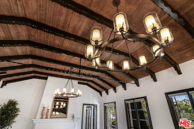 336 N Orange Drive, Los Angeles CA: https://media.crmls.org/mediaz/f87ad582-ccde-448e-8e00-f9c25ff17200.jpg