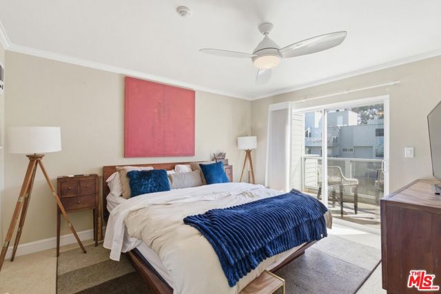 240 The, Redondo Beach CA: https://media.crmls.org/mediaz/f87b213d-f4d8-423b-bafd-2c4a4671e1d2.jpg