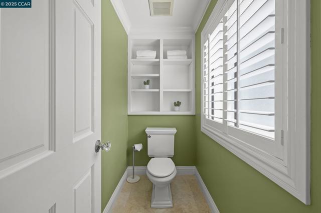 2145 Deer Oak Way, Danville CA: https://media.crmls.org/mediaz/f87bd8f0-85f6-465d-a7ce-75dbf1f81b14.jpg