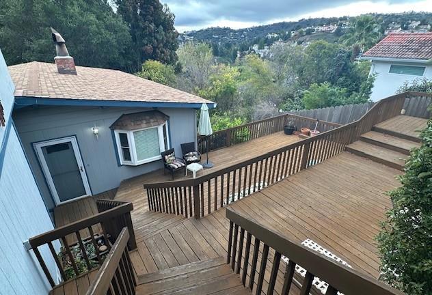525 Wellington Drive, San Carlos CA: https://media.crmls.org/mediaz/f87c4b5a-98ab-496d-b890-02538d848901.jpg