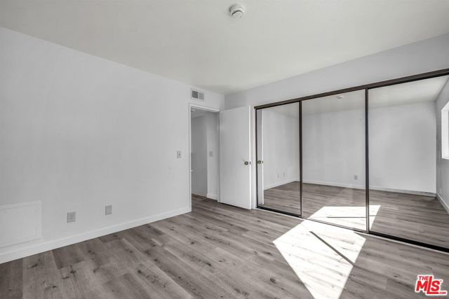 13340 Burbank Boulevard, Sherman Oaks CA: https://media.crmls.org/mediaz/f87c564f-dce2-4f90-8b66-df8a8ed51958.jpg
