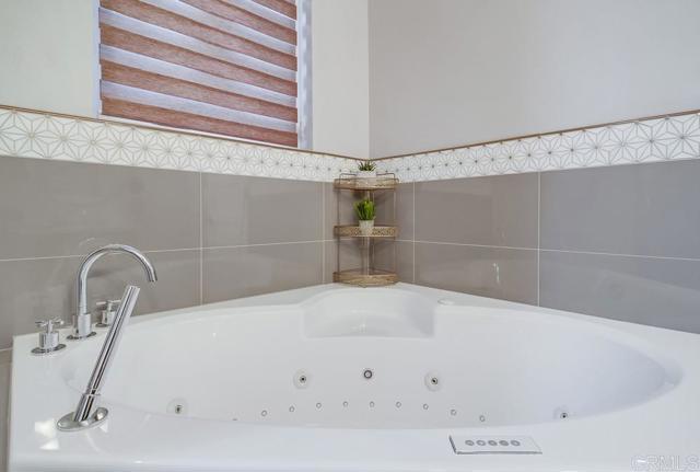 2184 Pacific Crest Dr, Alpine CA: https://media.crmls.org/mediaz/f87c5e7d-f4ac-49b7-9369-5d8f031e759c.jpg