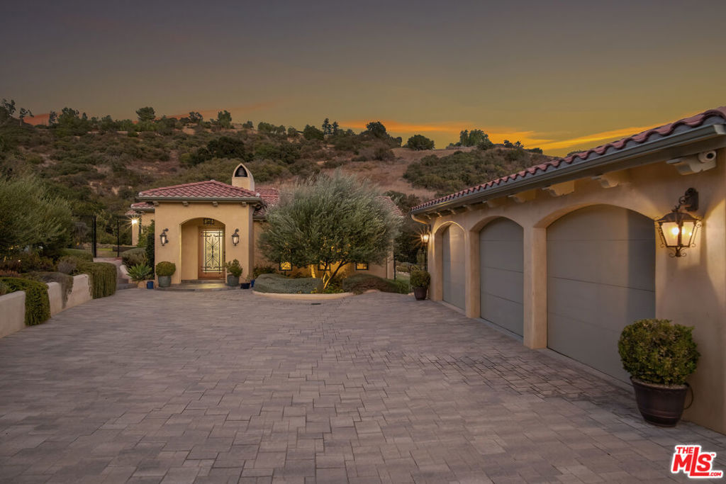 2166 Old Topanga Canyon Road, Topanga, CA 90290