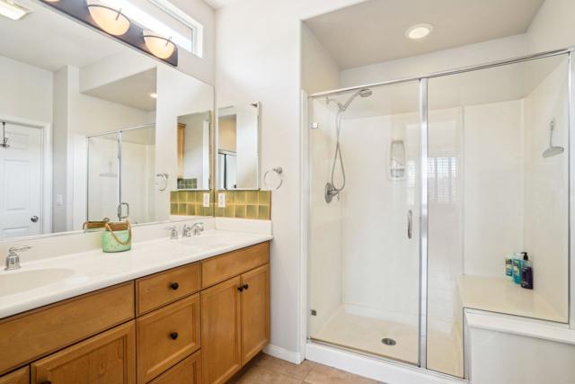 60920 Living Stone Drive, La Quinta CA: https://media.crmls.org/mediaz/f87d2e01-ae1d-4005-bd6c-89c6482a3d15.jpg