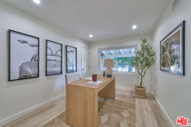 4211 W Woodland Avenue, Burbank CA: https://media.crmls.org/mediaz/f87d40c9-bc4a-429d-9bdc-3cefe547be48.jpg