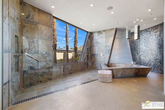 25 Sierra Vista Drive, Rancho Mirage CA: https://media.crmls.org/mediaz/f87d4fcb-7448-4761-ae5c-1254e32ef28f.jpg