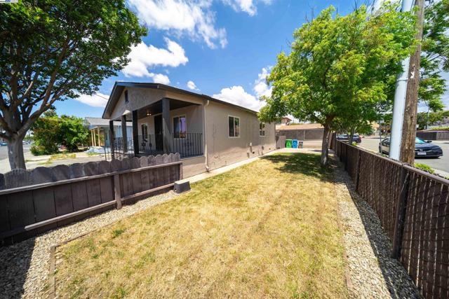 33972 10Th St, Union City CA: https://media.crmls.org/mediaz/f87d9845-e108-46c2-b8d1-222681b4b9e8.jpg